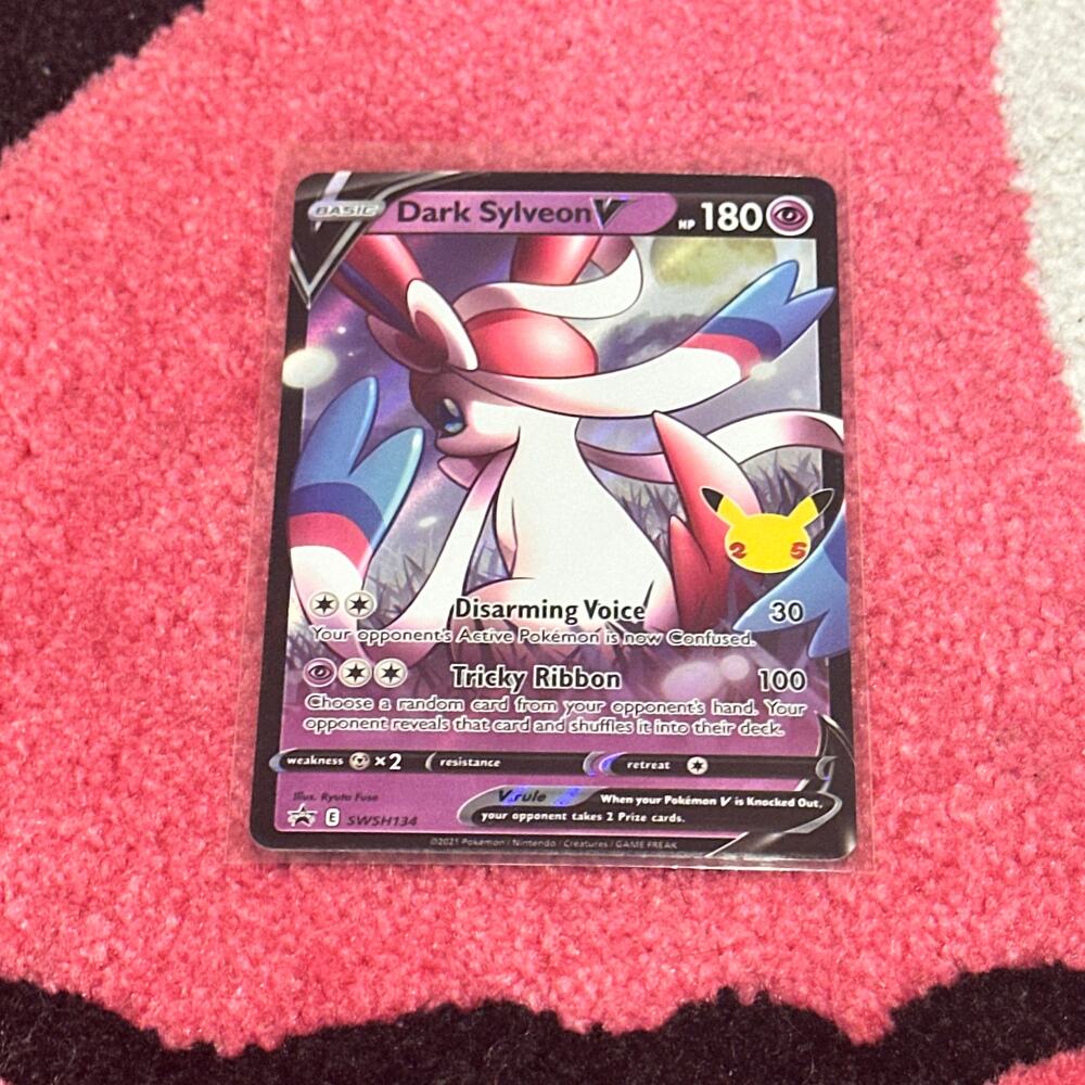 Dark Sylveon V #SWSH134 – Pokémon Celebrations PROMO